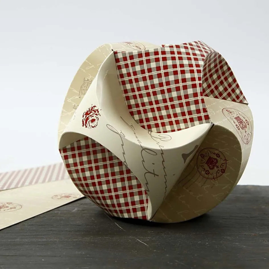Vivi Gade Click Ornaments| Paper Decorations And Paper Figures
