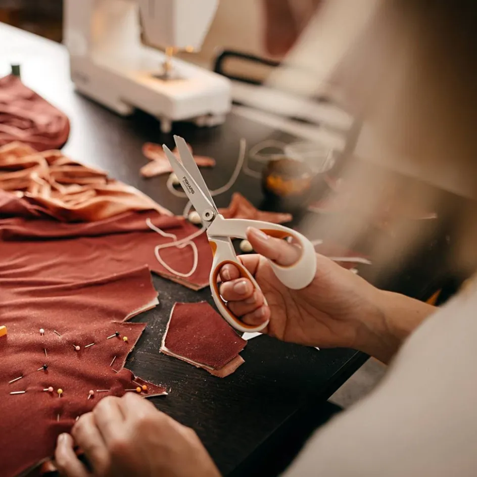 Fiskars Fabric RazorEdge Softgrip®| Scissors