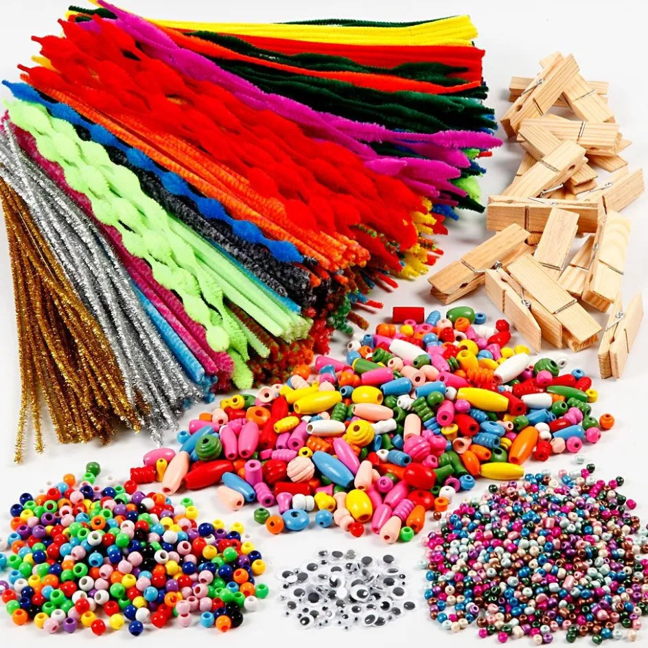 Creativ Company Fun with pegs and pipe cleaners| Feathers, Pom-Poms And Pipe Cleaners